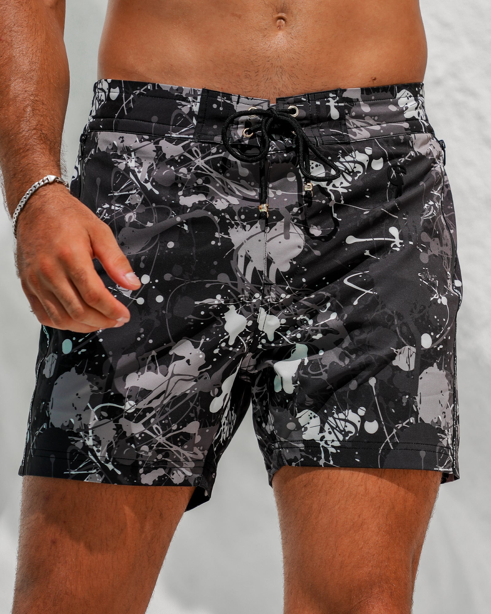 Black Splatter White - 5" Swim Trunks Tucann