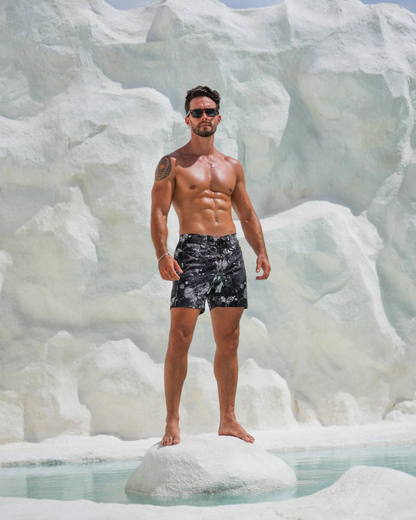 Black Splatter White - 5" Swim Trunks Tucann 