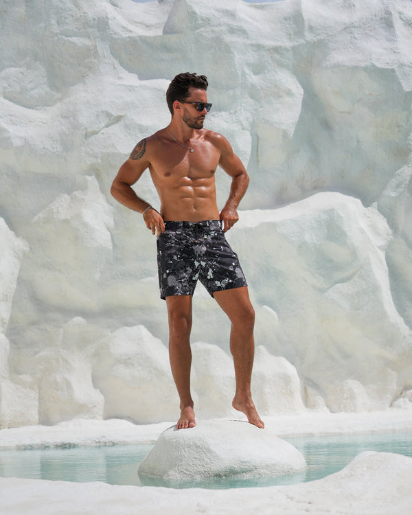 Black Splatter White - 5" Swim Trunks Tucann 