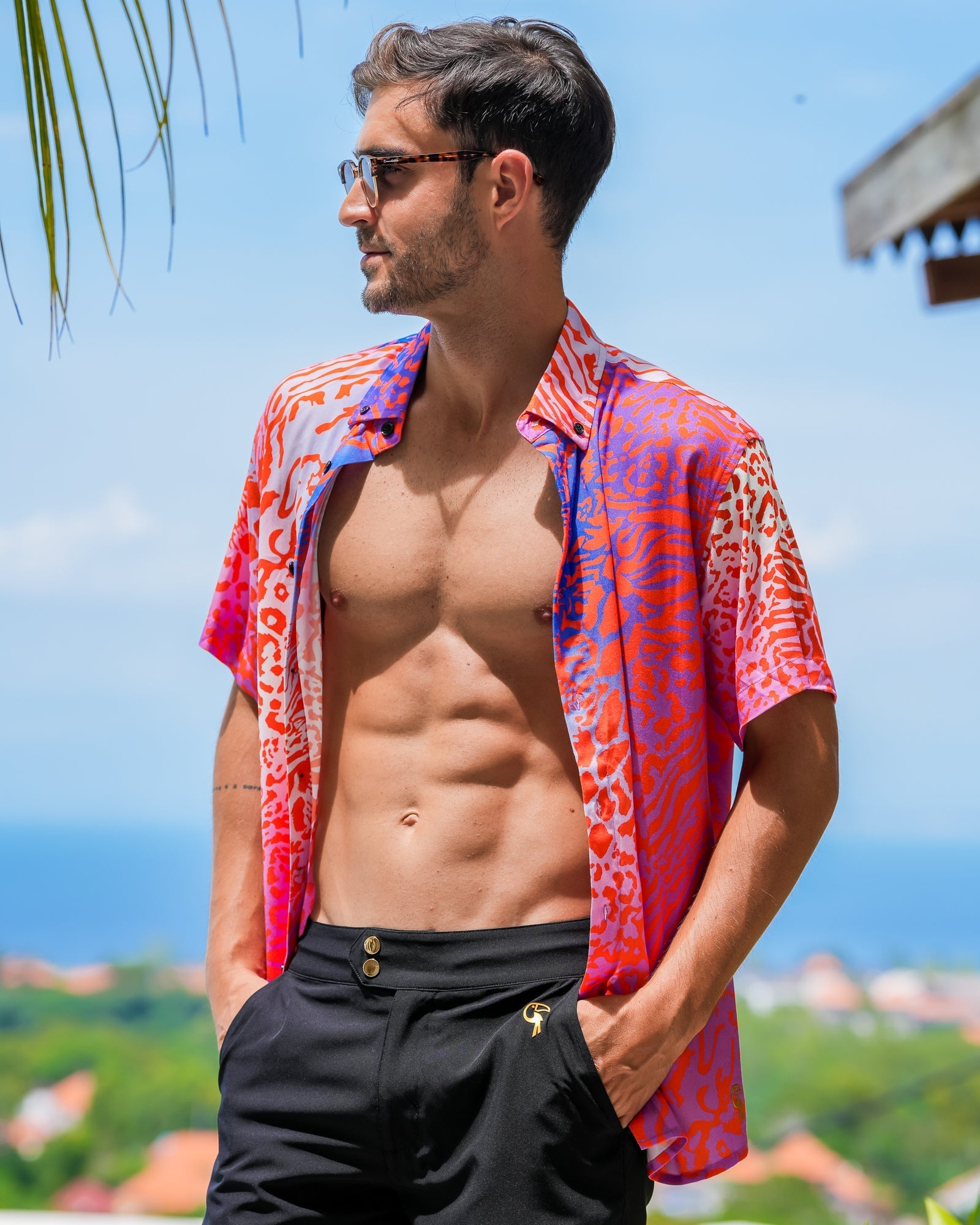 Vivid Jungle Shirt - Surge Tucann 